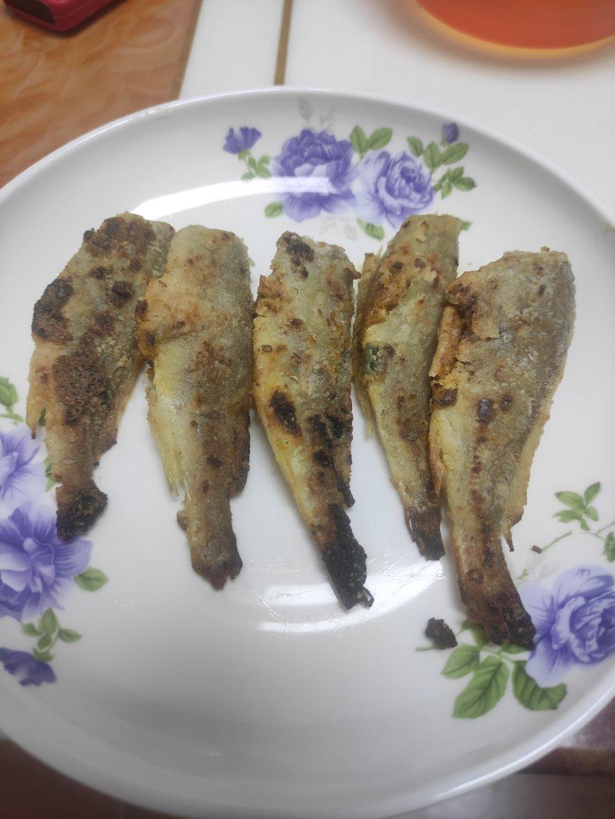 香煎小黄鱼