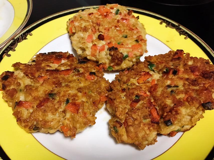 好吃易做的减脂健身餐：燕麦鸡肉饼