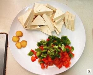 家常豆腐（Home-style Tofu)的做法 步骤1