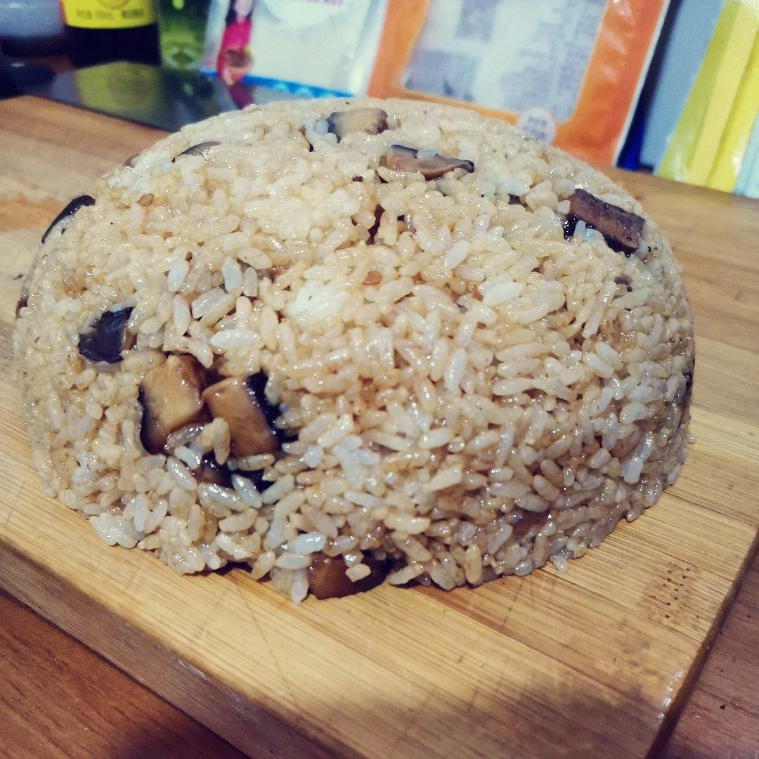香菇油饭