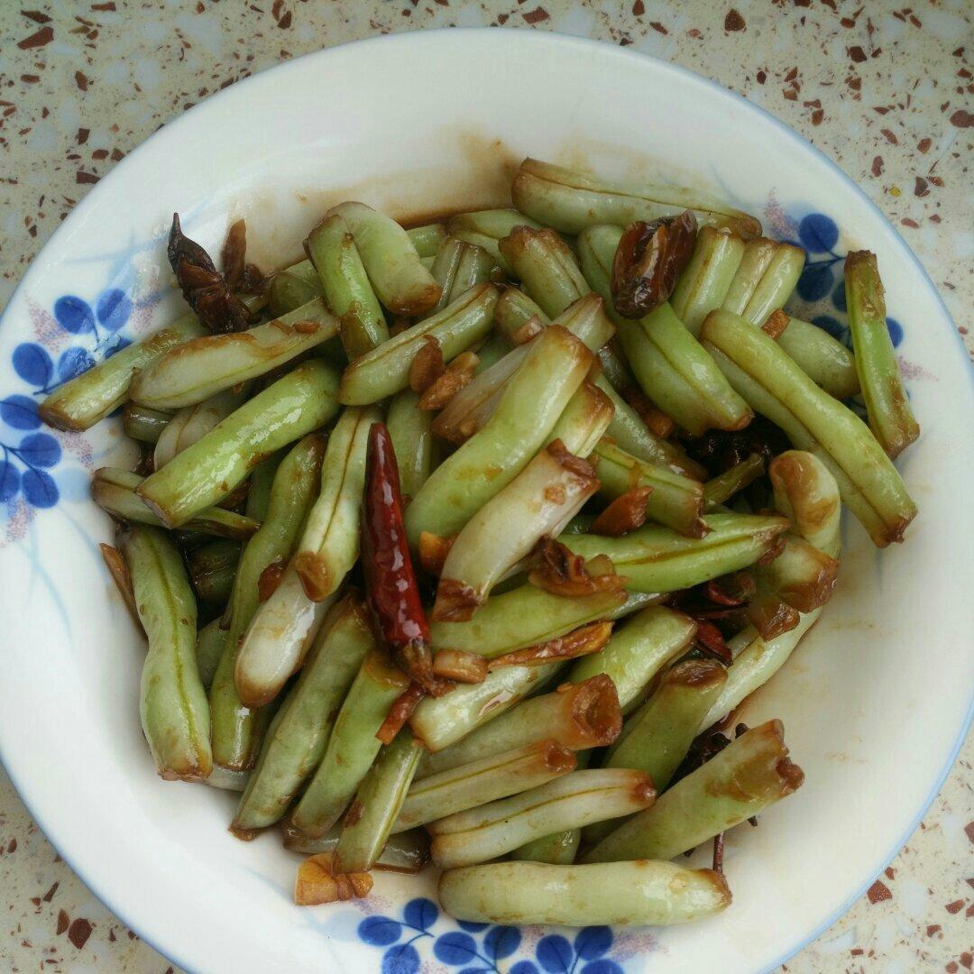 蒜烧白不老豆角