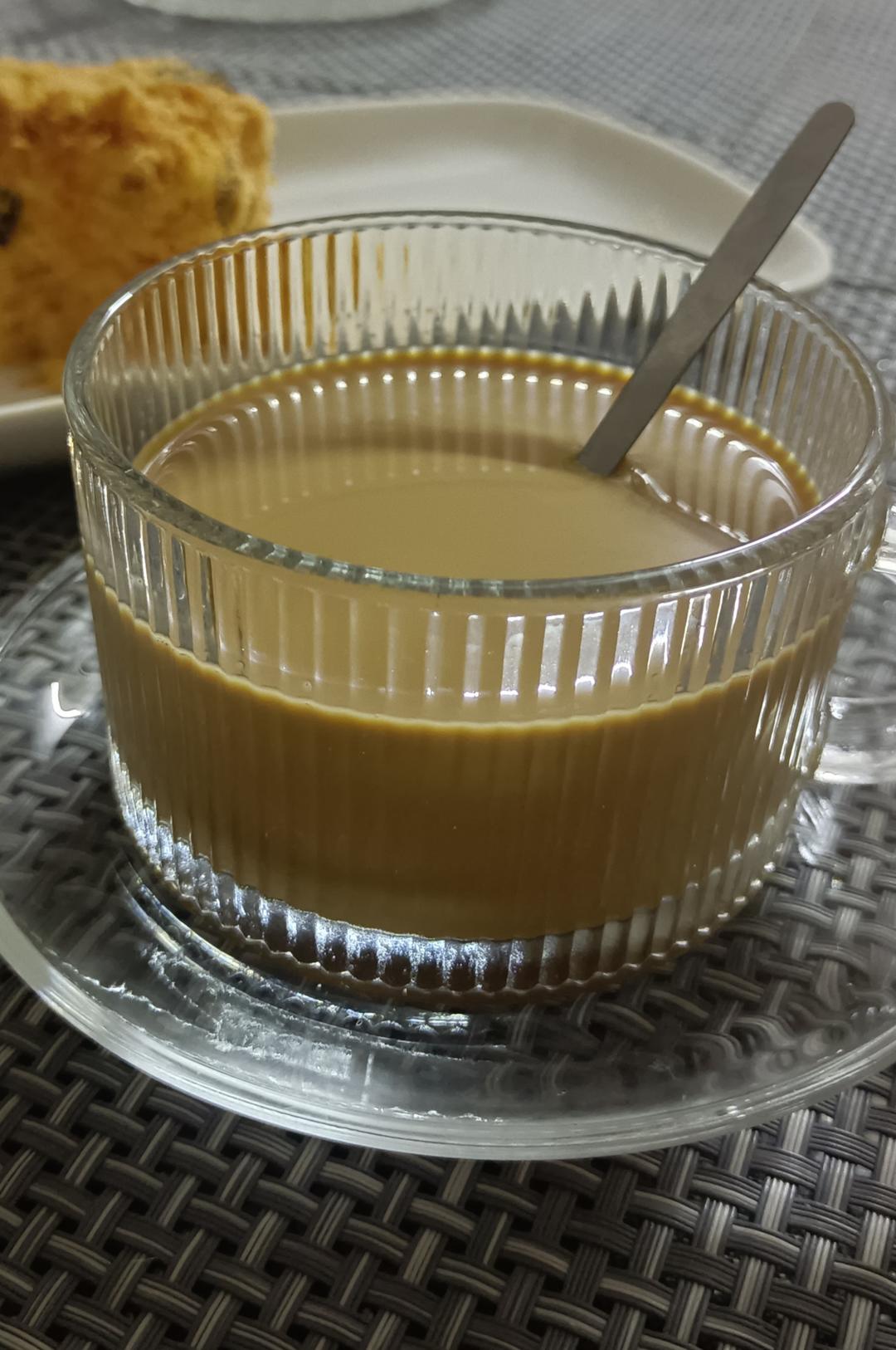 正宗港式丝袜奶茶-史上最强最详细的食谱！新增拉茶视频😍奶香茶靓！