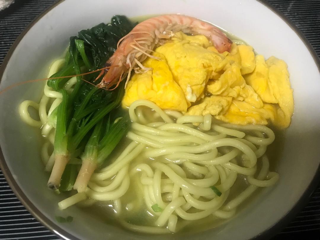 菠菜鸡蛋面