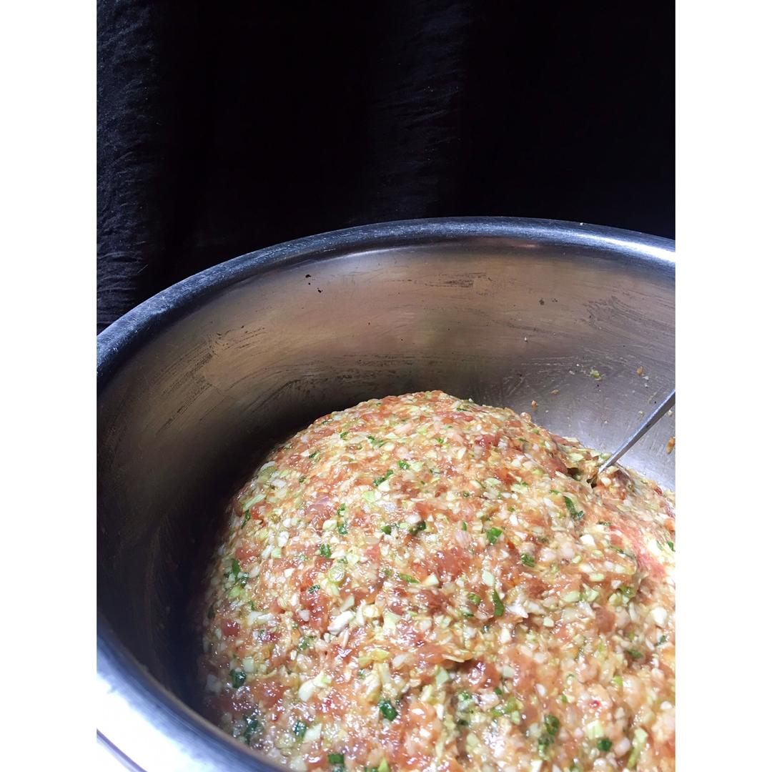 包菜猪肉水饺【附带饺子皮做法】