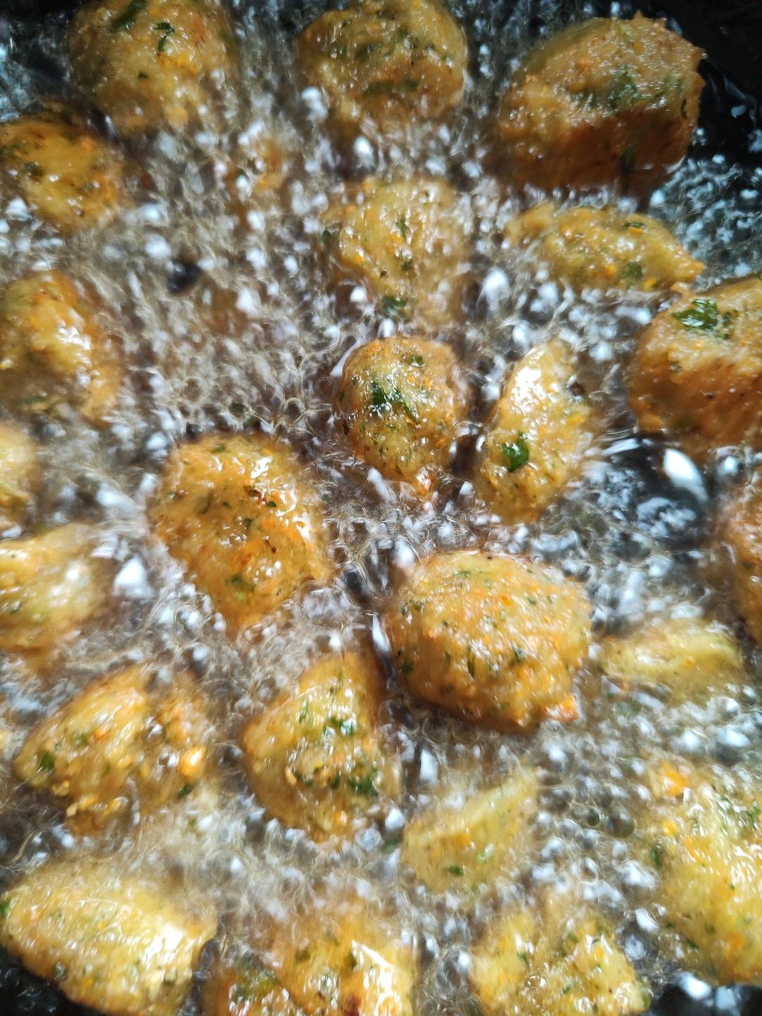 香酥豆腐丸子（外酥里嫩）