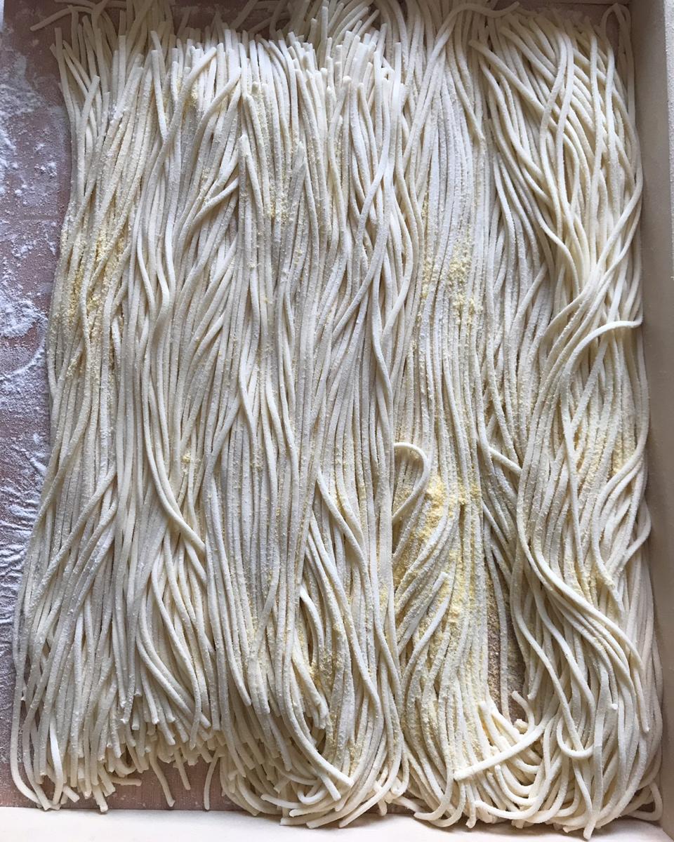 小魏34做的自制面条压面机