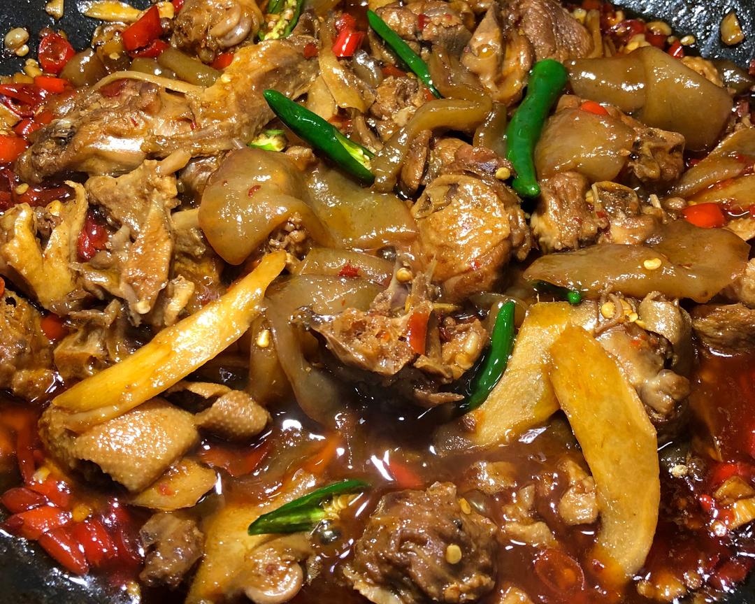 好吃下饭的泡椒啤酒魔芋烧鸭子