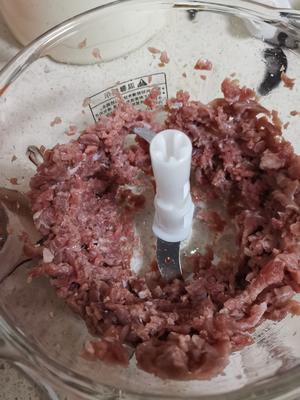 最简单的潮汕牛肉丸子汤的做法 步骤2