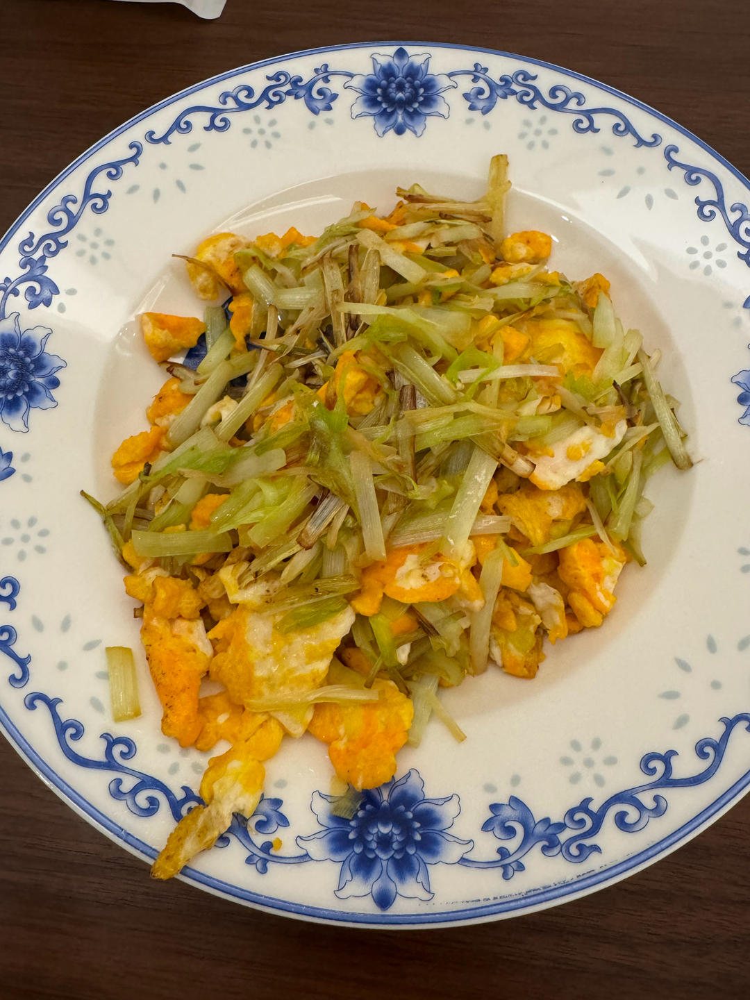 整个简单的韭黄炒蛋（手把手教学）