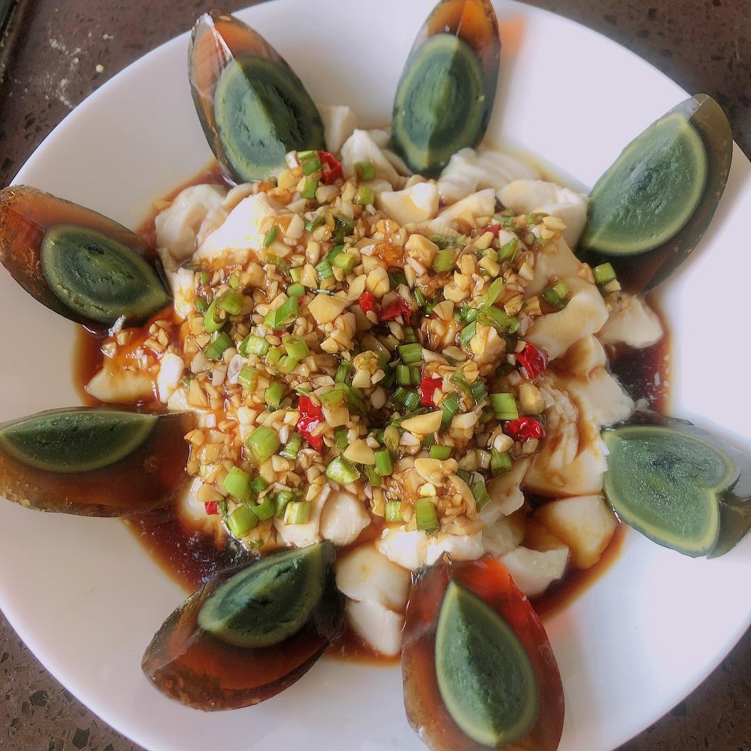 皮蛋豆腐的做法