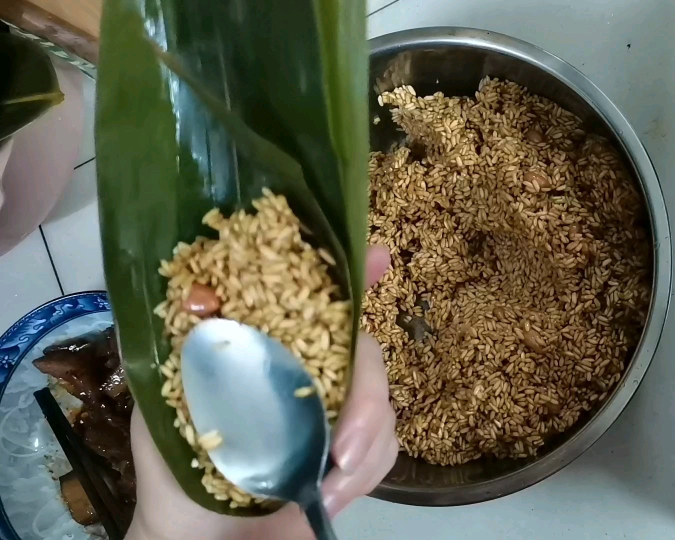 不用泡米，不用腌肉的花生米鲜肉粽（附视频零失败教学）的做法 步骤10