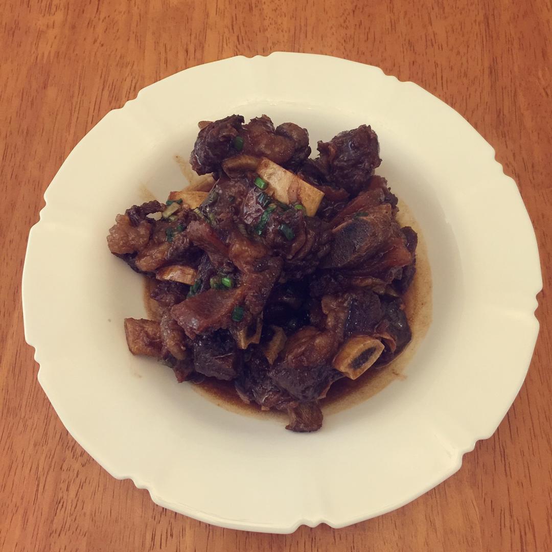 红烧牛排骨