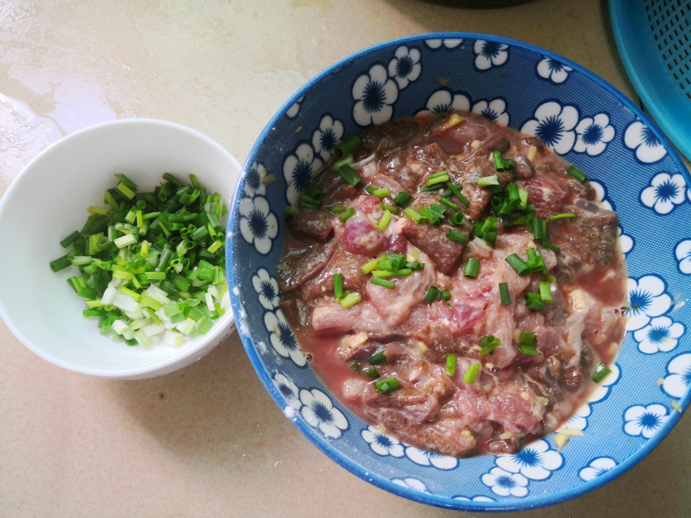 瘦肉猪肝汤的做法 步骤1