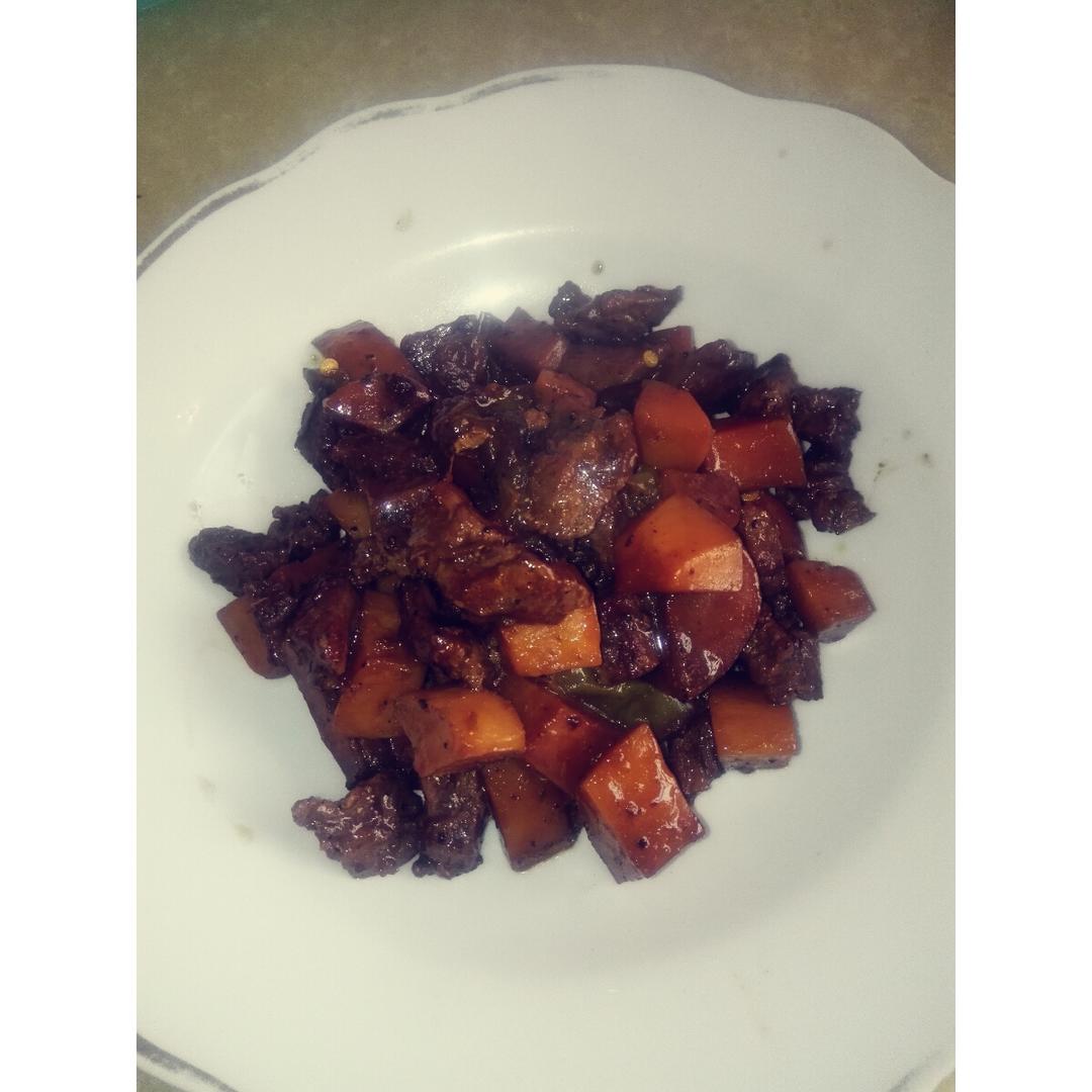 黑蒜子牛肉粒