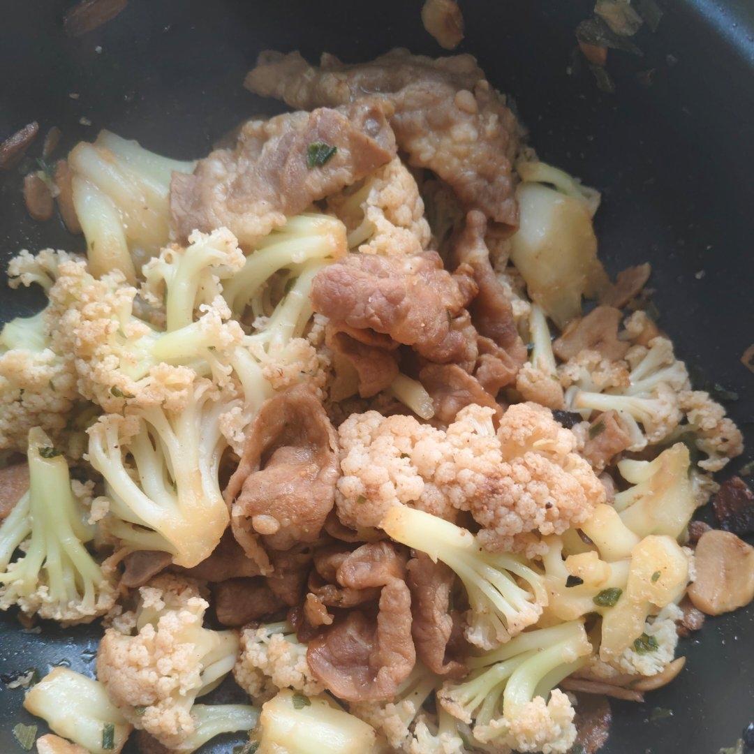 比肉还好吃的素炒菜花