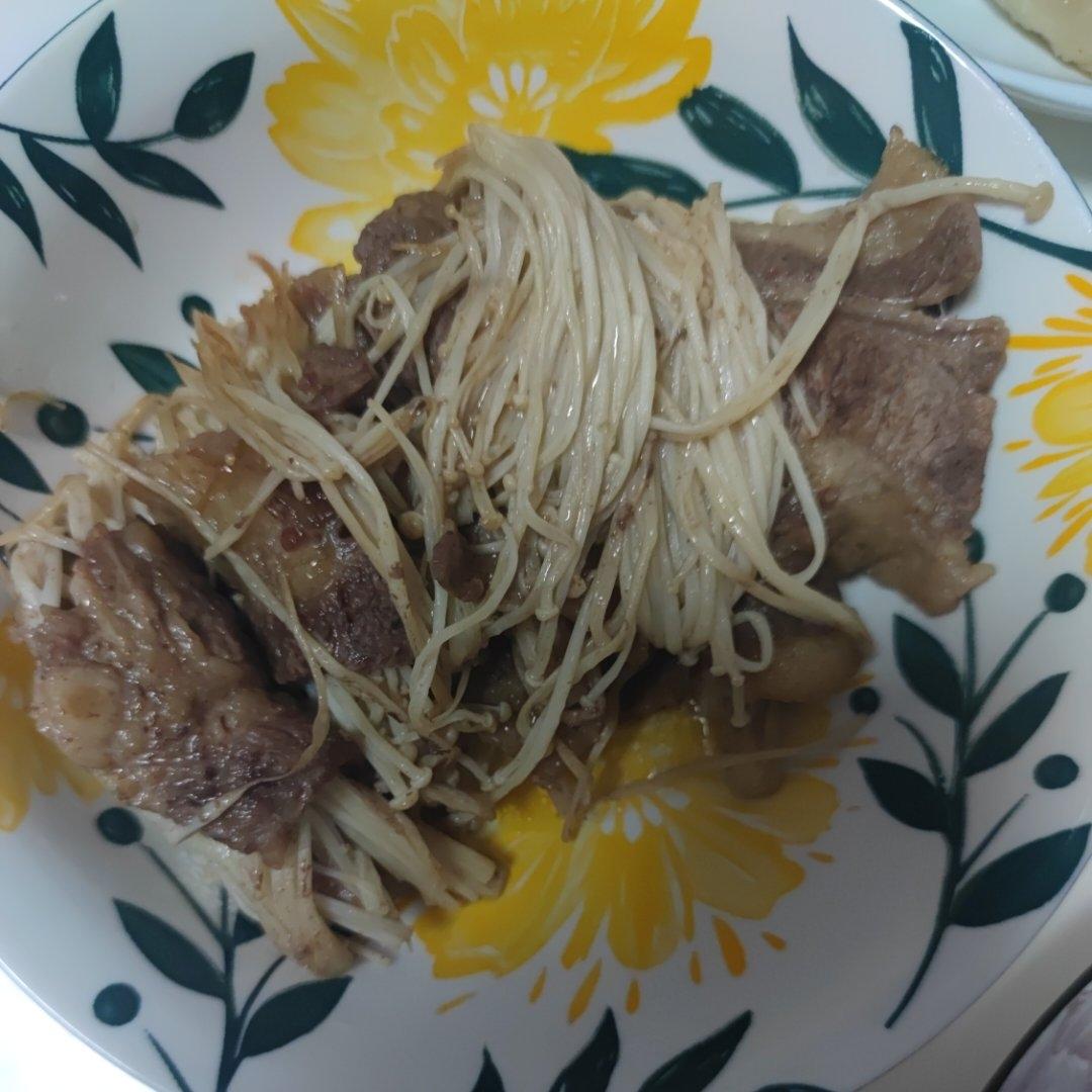 小糖豆🍬牛肉片卷金针菇