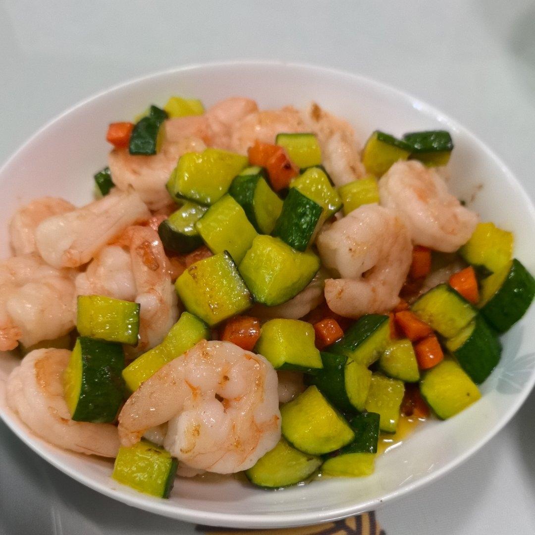 虾仁炒黄瓜胡萝卜