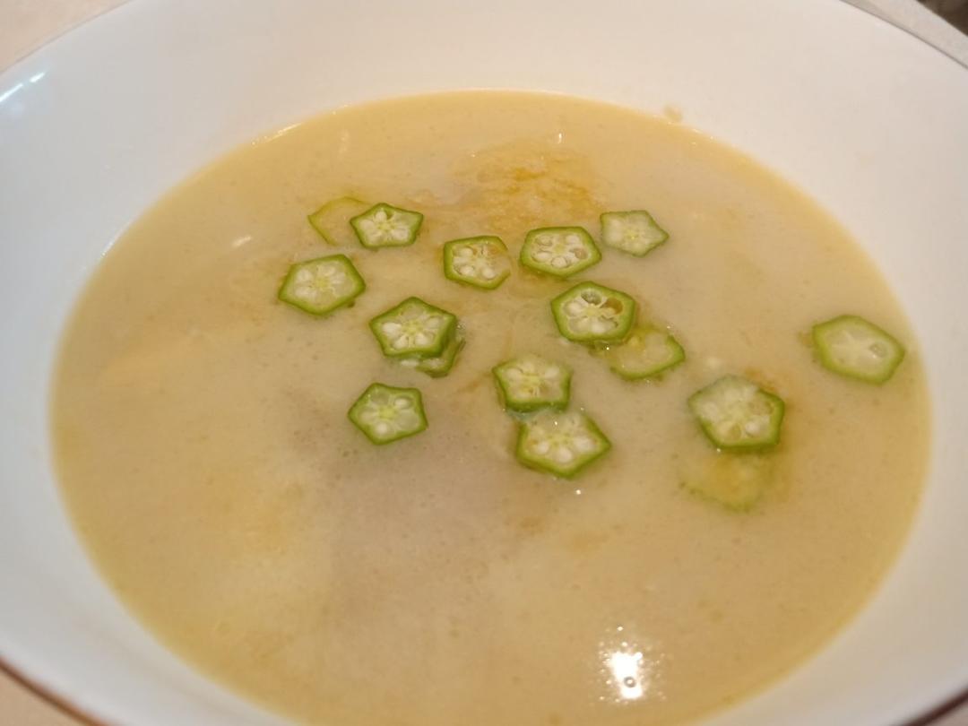 奶白鲫鱼汤（视频，只用10分钟）