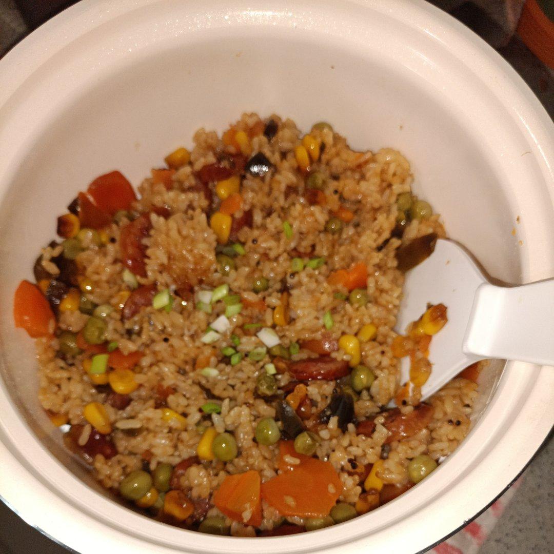 懒人必备～电饭煲腊肠焖饭
