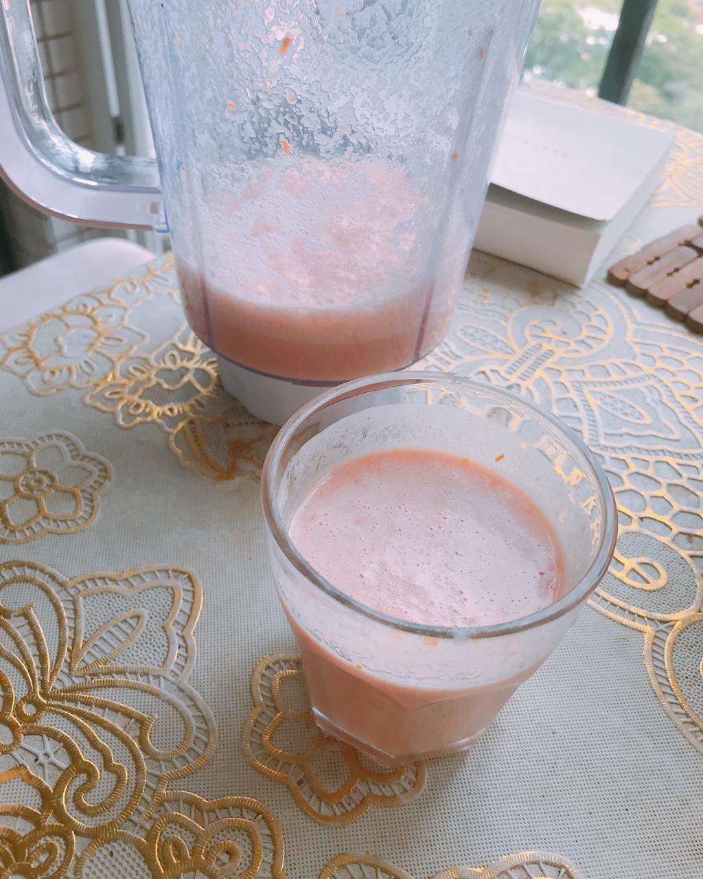 久酿丸子做的简易美味的番茄牛奶