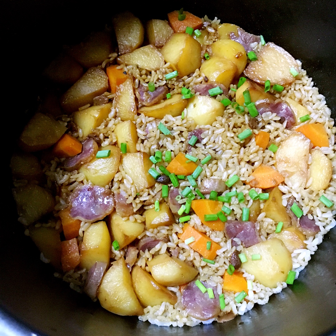 土豆焖饭（电饭锅版）