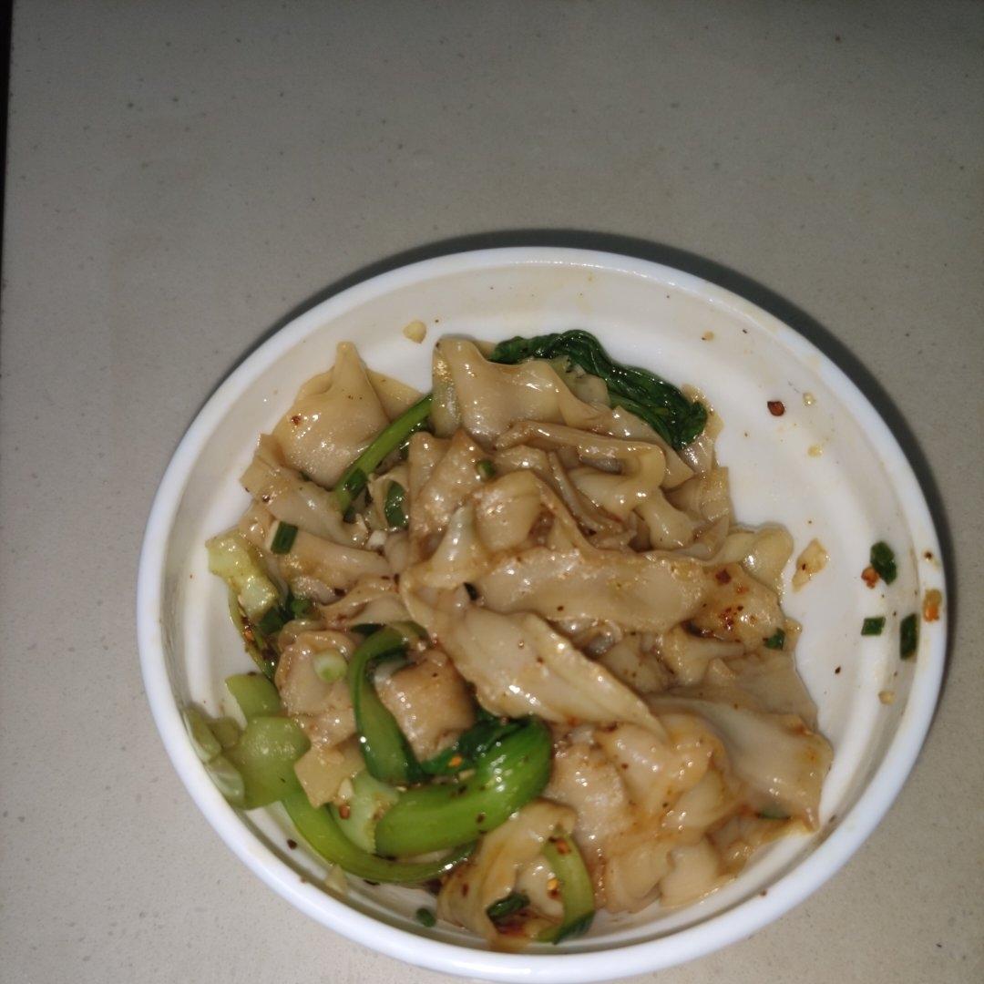 十分钟就能吃上的超简单油泼面