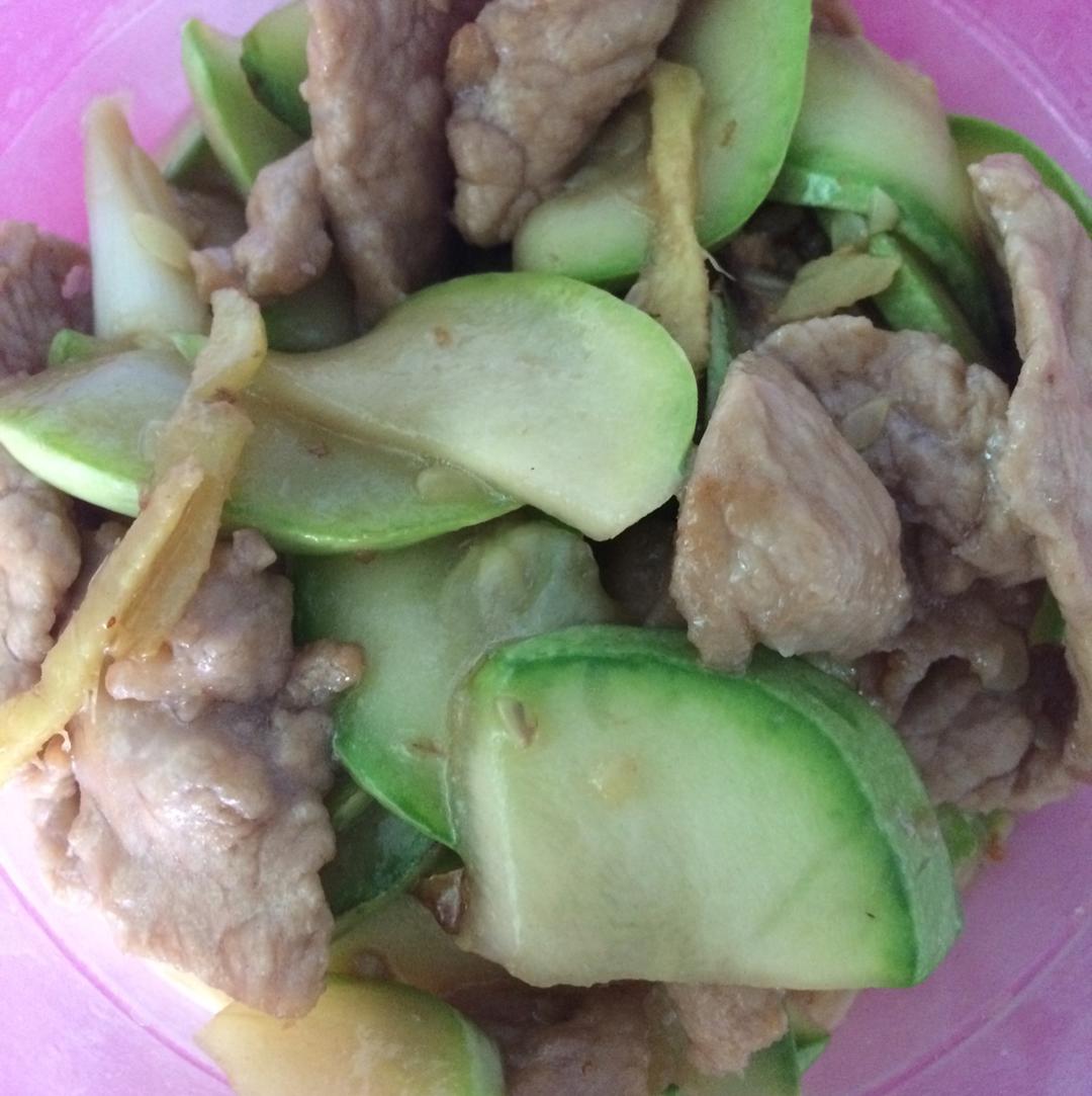 西葫芦炒肉片