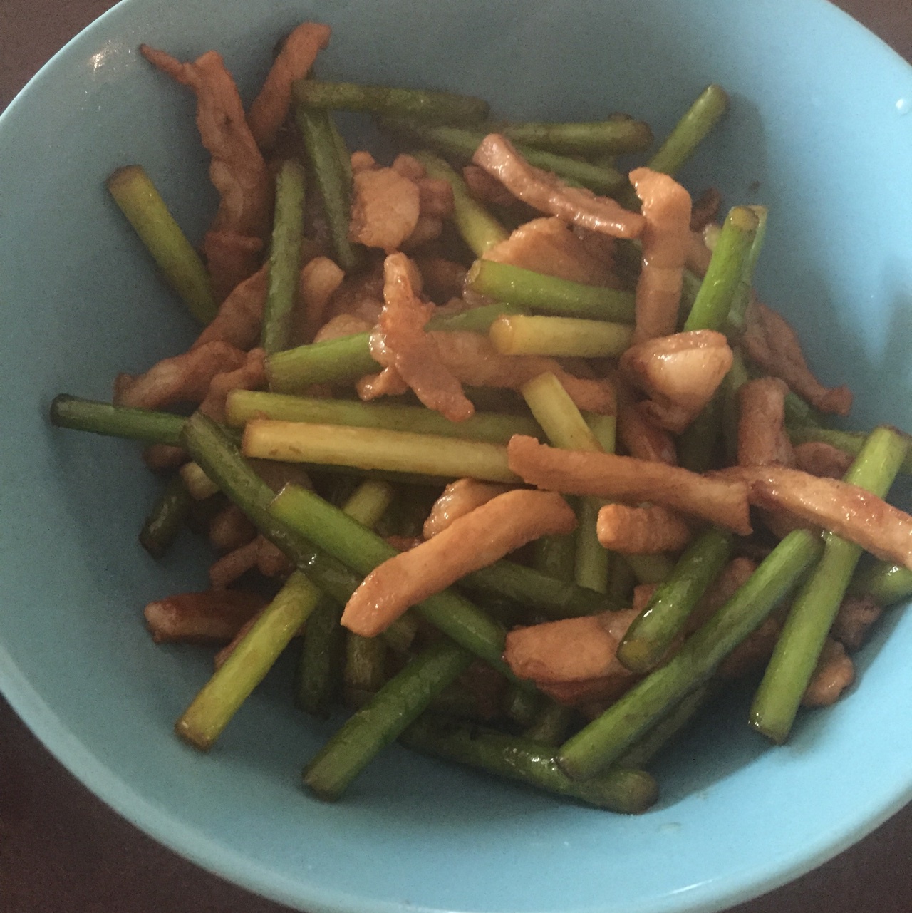 蒜苗炒肉丝