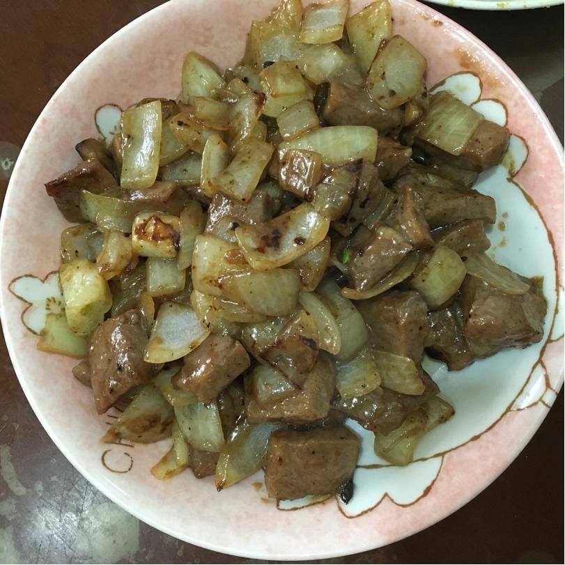 简单的洋葱炒牛肉