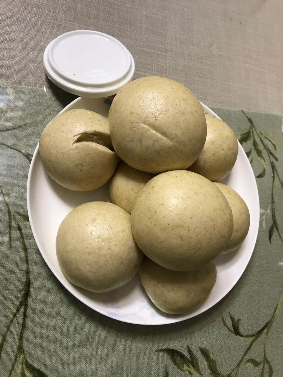 牛奶小馒头