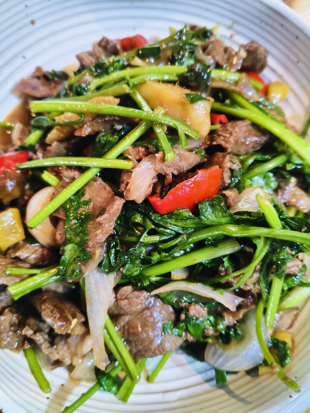 小炒黄牛肉