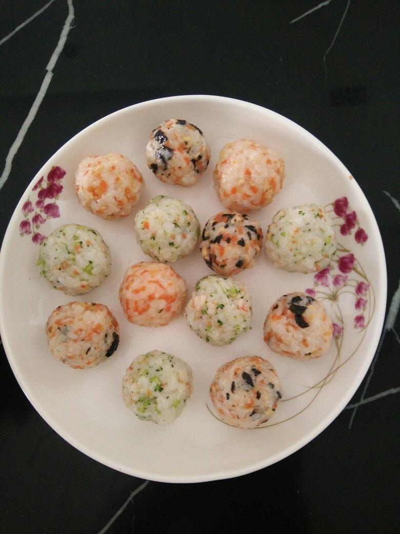 三色烤饭团