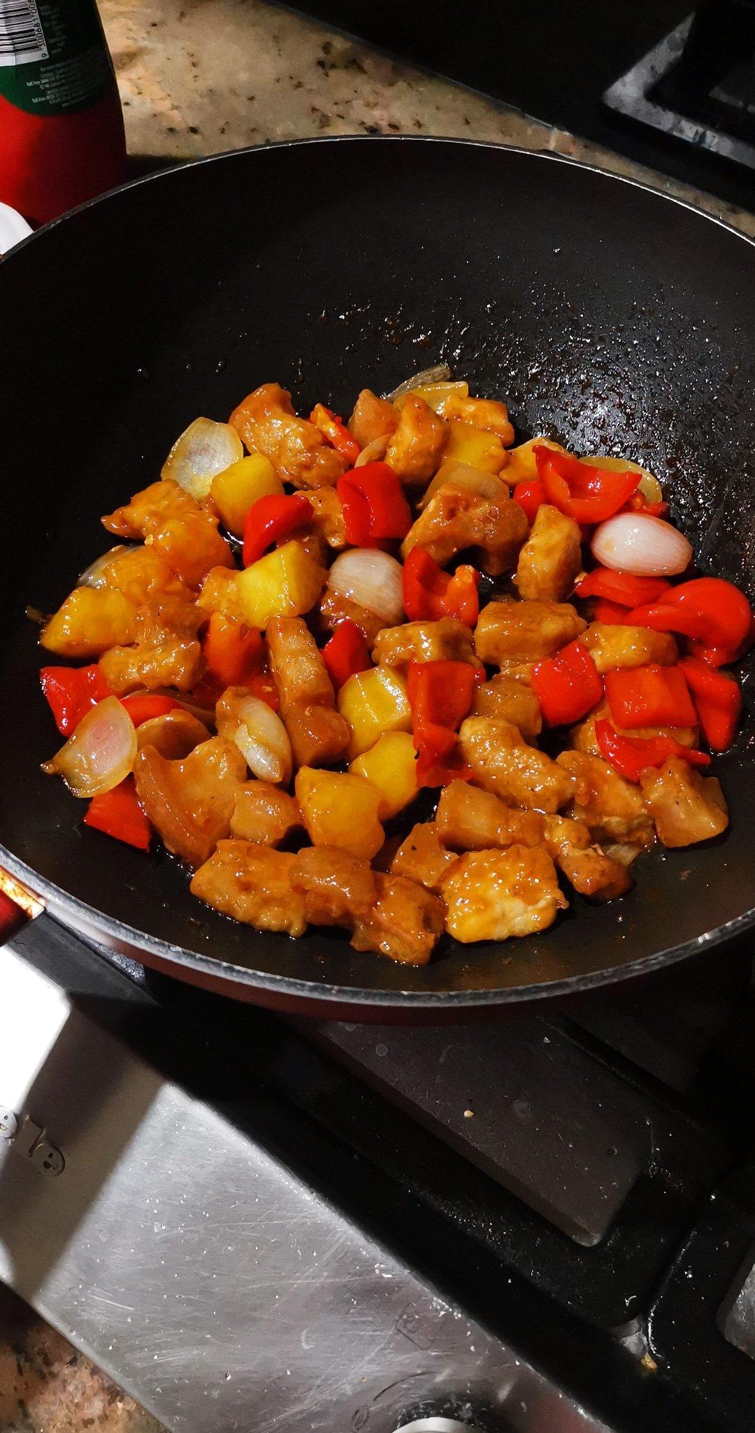 小小小小喷油做的酸甜菠萝咕噜肉