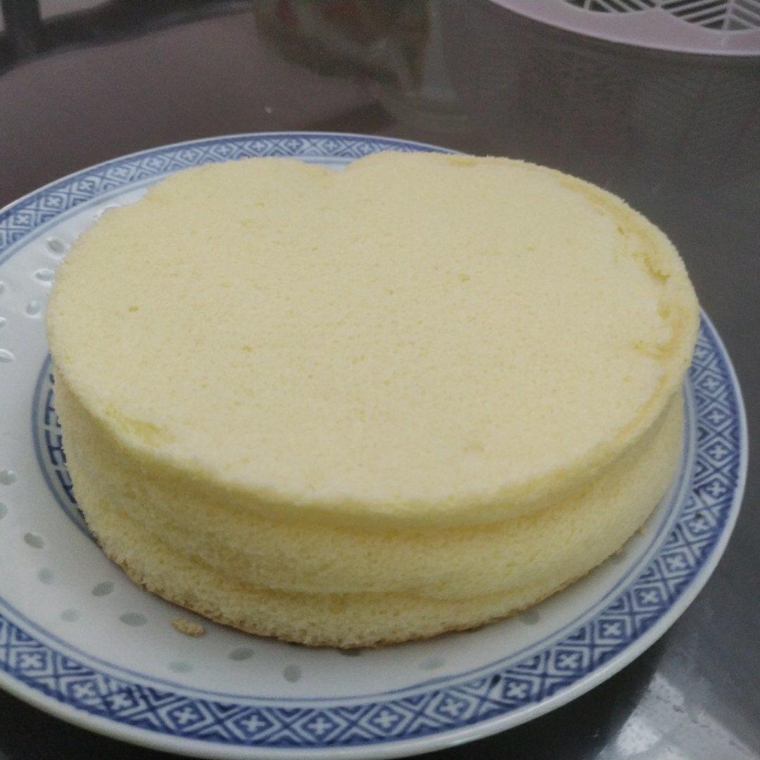 超简单完美戚风蛋糕（6寸2蛋）附打发、翻拌、脱模视频