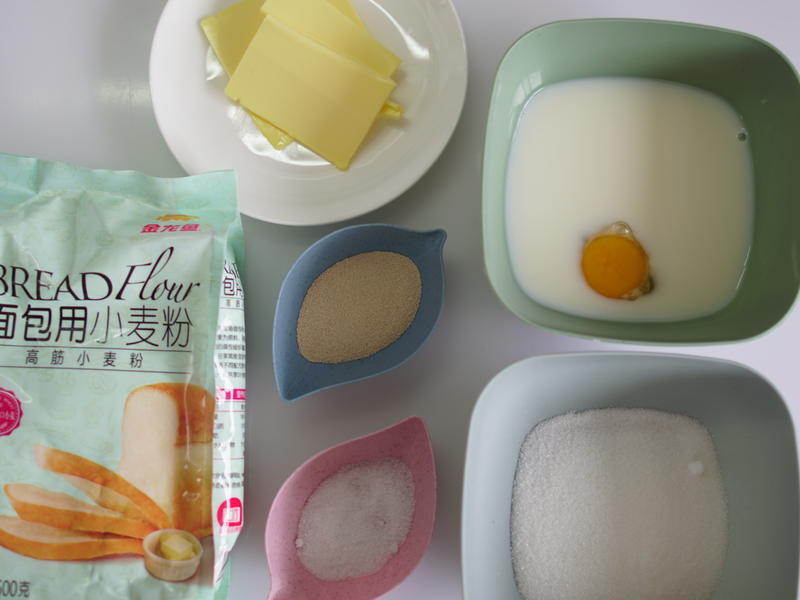 纯奶手撕吐司的做法 步骤1