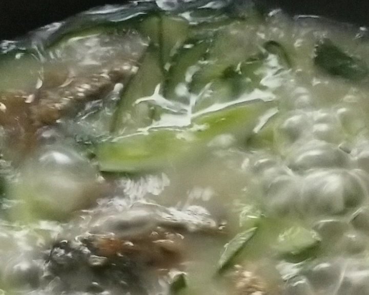 黄瓜皮蛋汤的做法