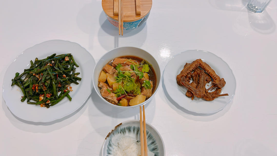红烧排骨土豆