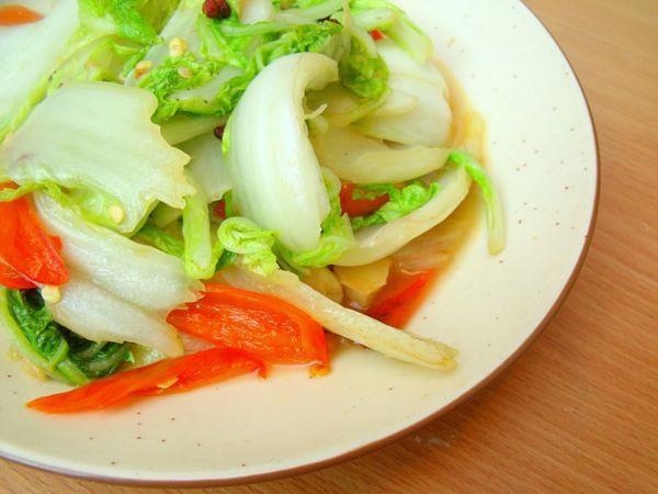 泡椒炒白菜的做法