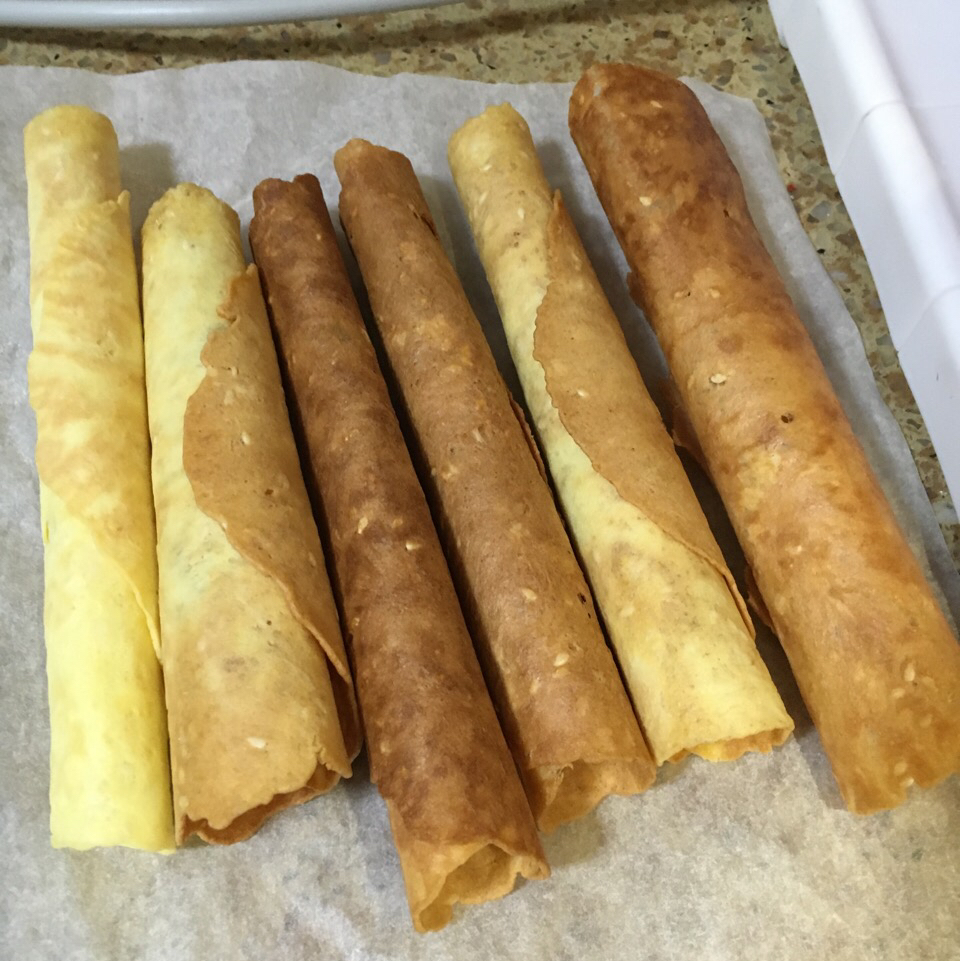 芝麻香酥蛋卷（视频食谱）