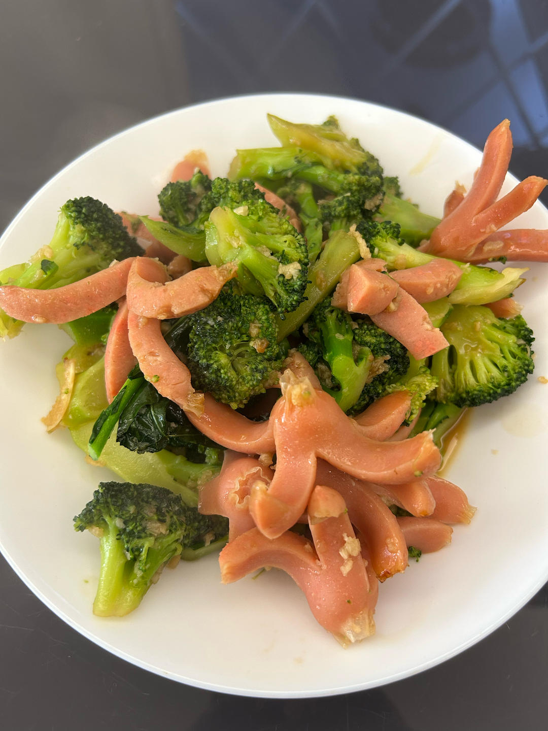 蒜香西兰花炒脆皮肠