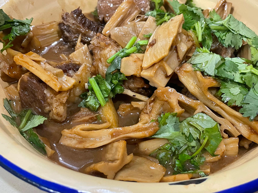 厨师长教你：“红烧牛肉”的家常做法，软烂入味，肉香四溢