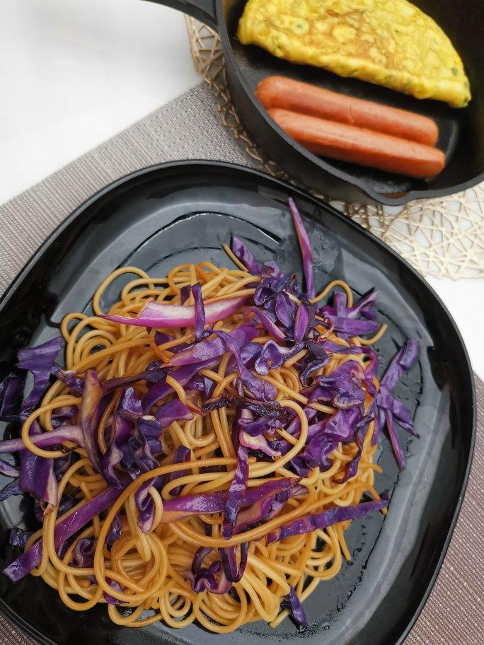 紫甘蓝意大利面