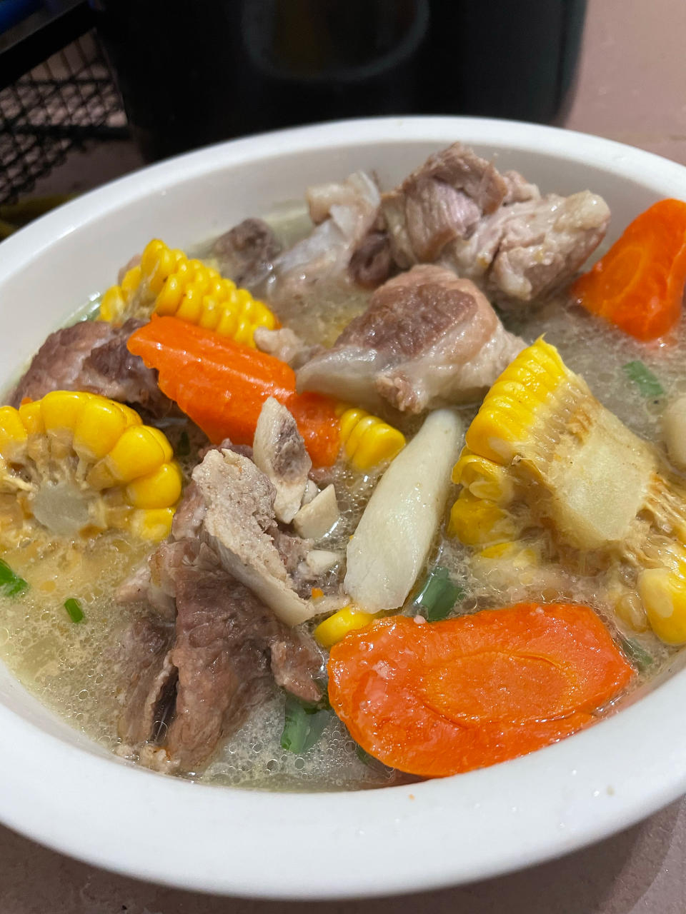 超浓玉米筒骨汤