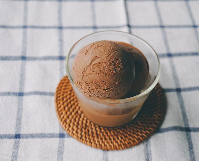 岛本薰の黑巧克力冰淇淋的做法