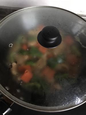 青椒胡萝卜炒大肉片的做法 步骤11