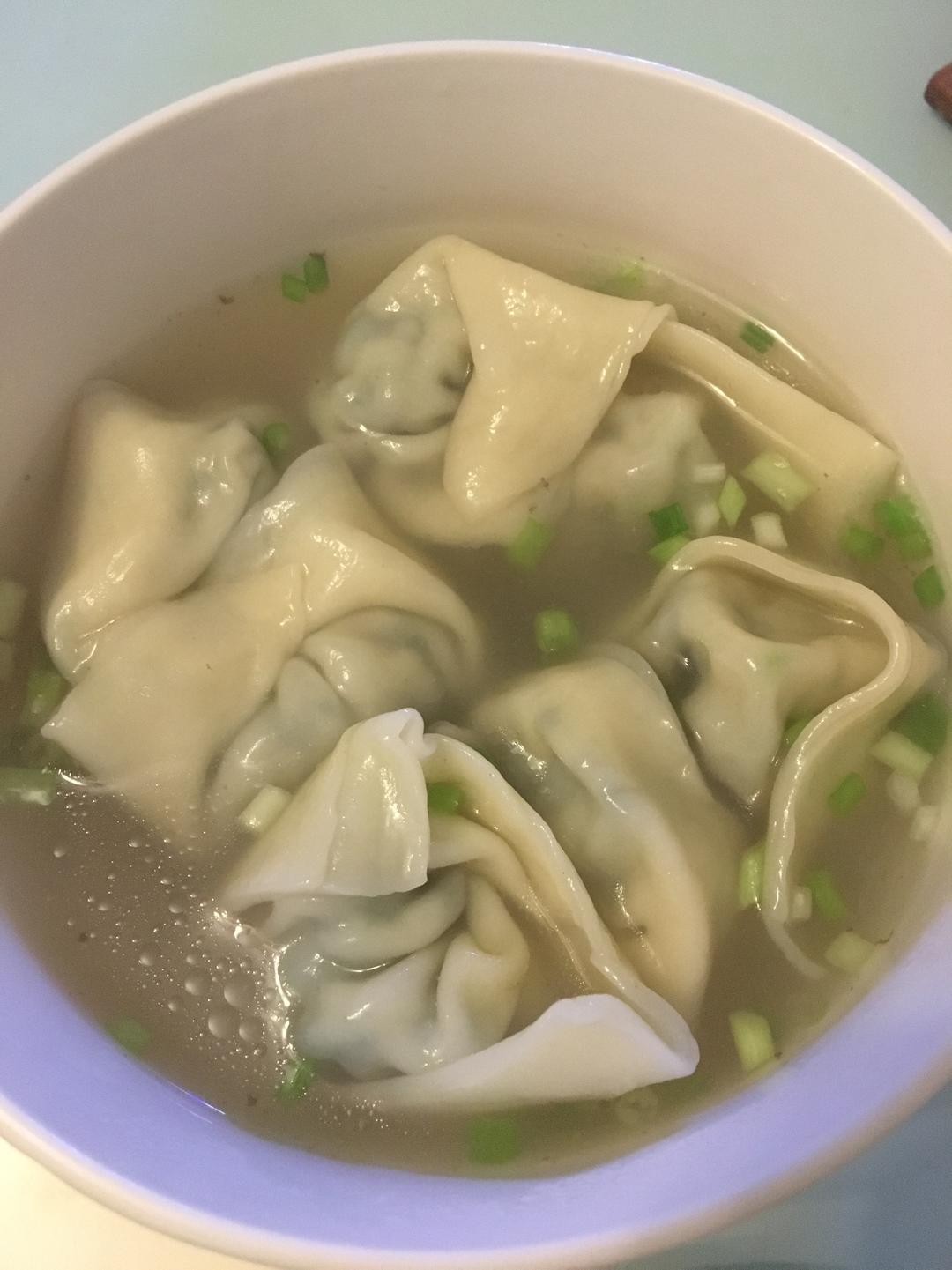 荠菜香菇鲜肉馄饨的做法 步骤7