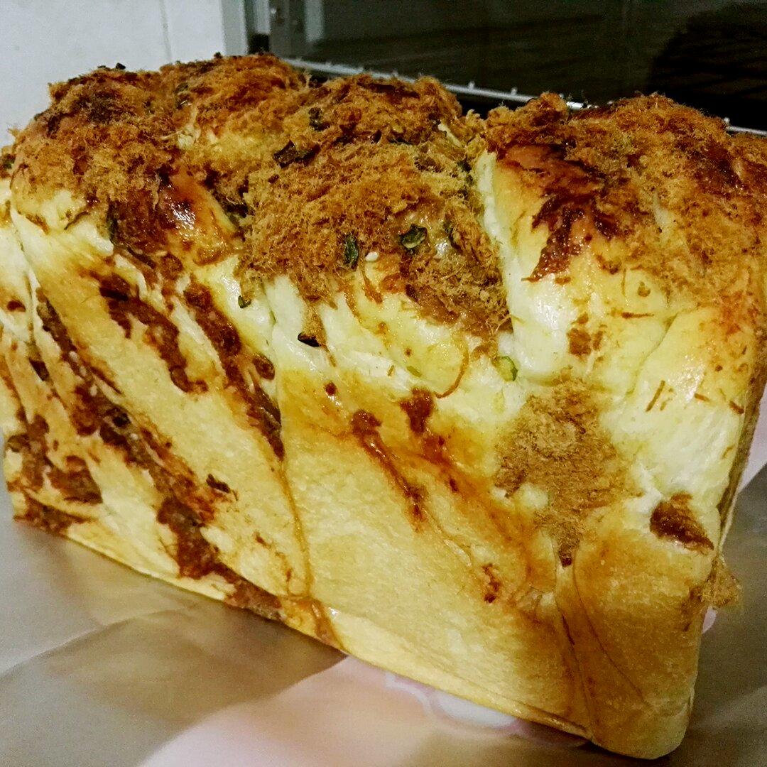 香葱肉松手撕吐司