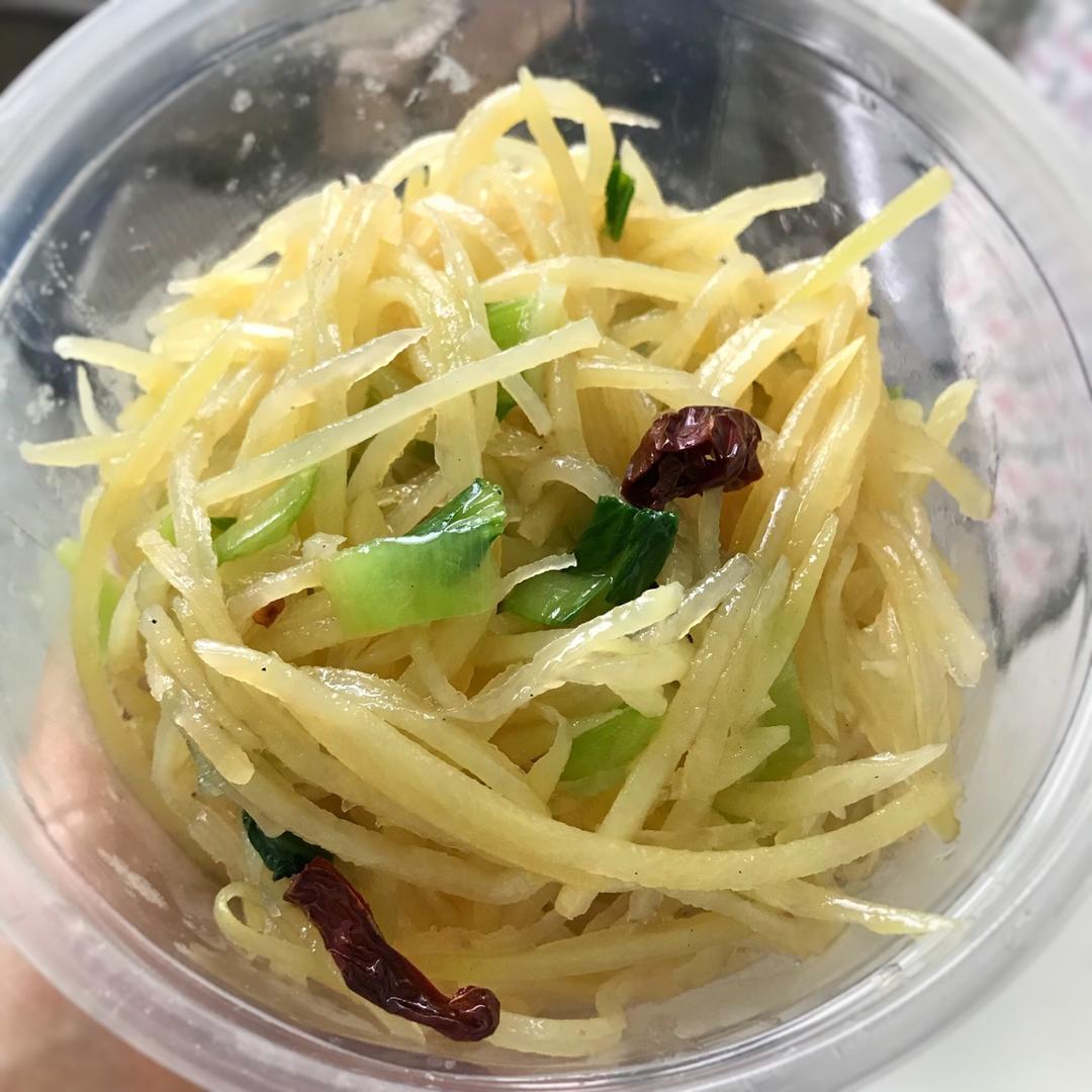 呛拌土豆丝——夏季吃凉菜要注意