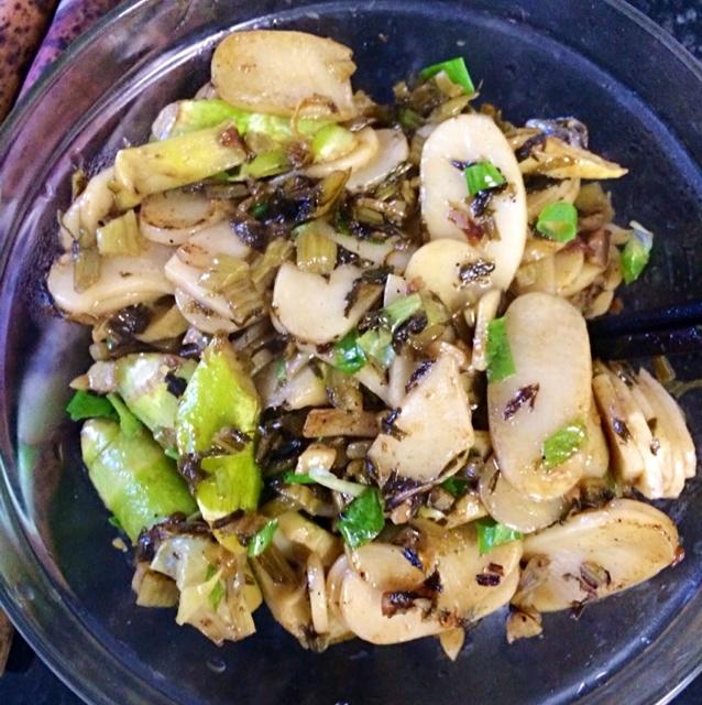 雪菜冬笋肉丝炒年糕