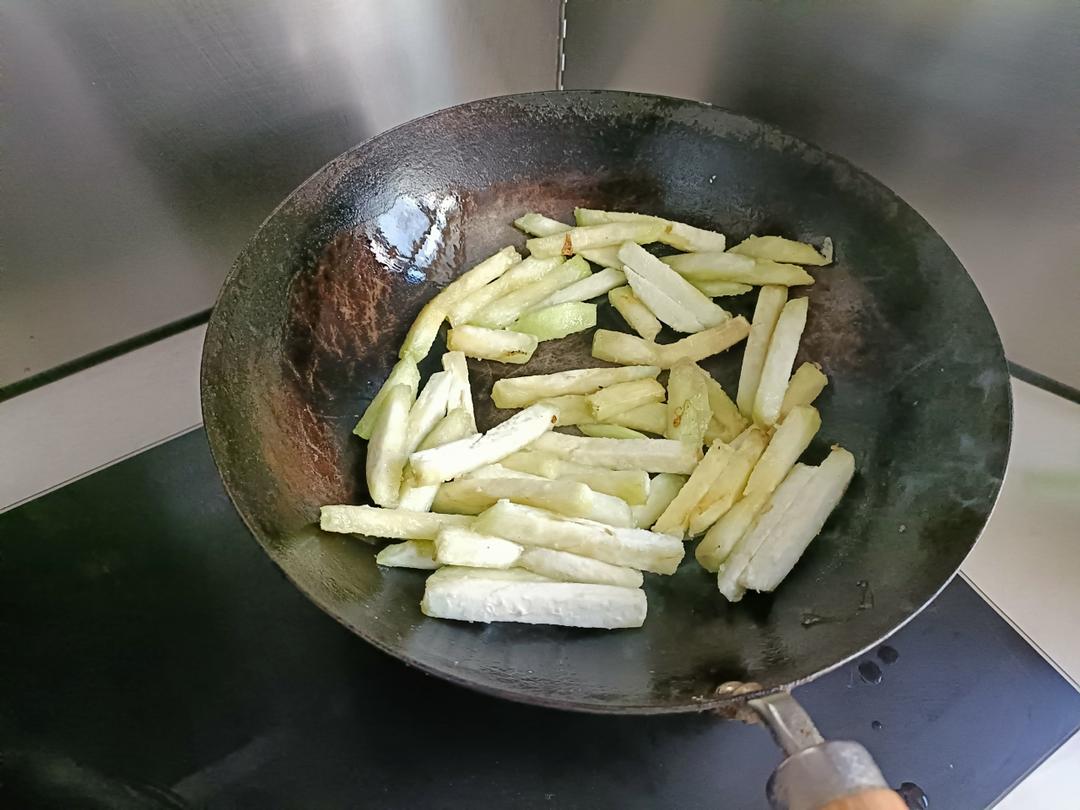 豆角烧茄子，永远吃不够的做法，米饭🍚能干三碗的做法 步骤4